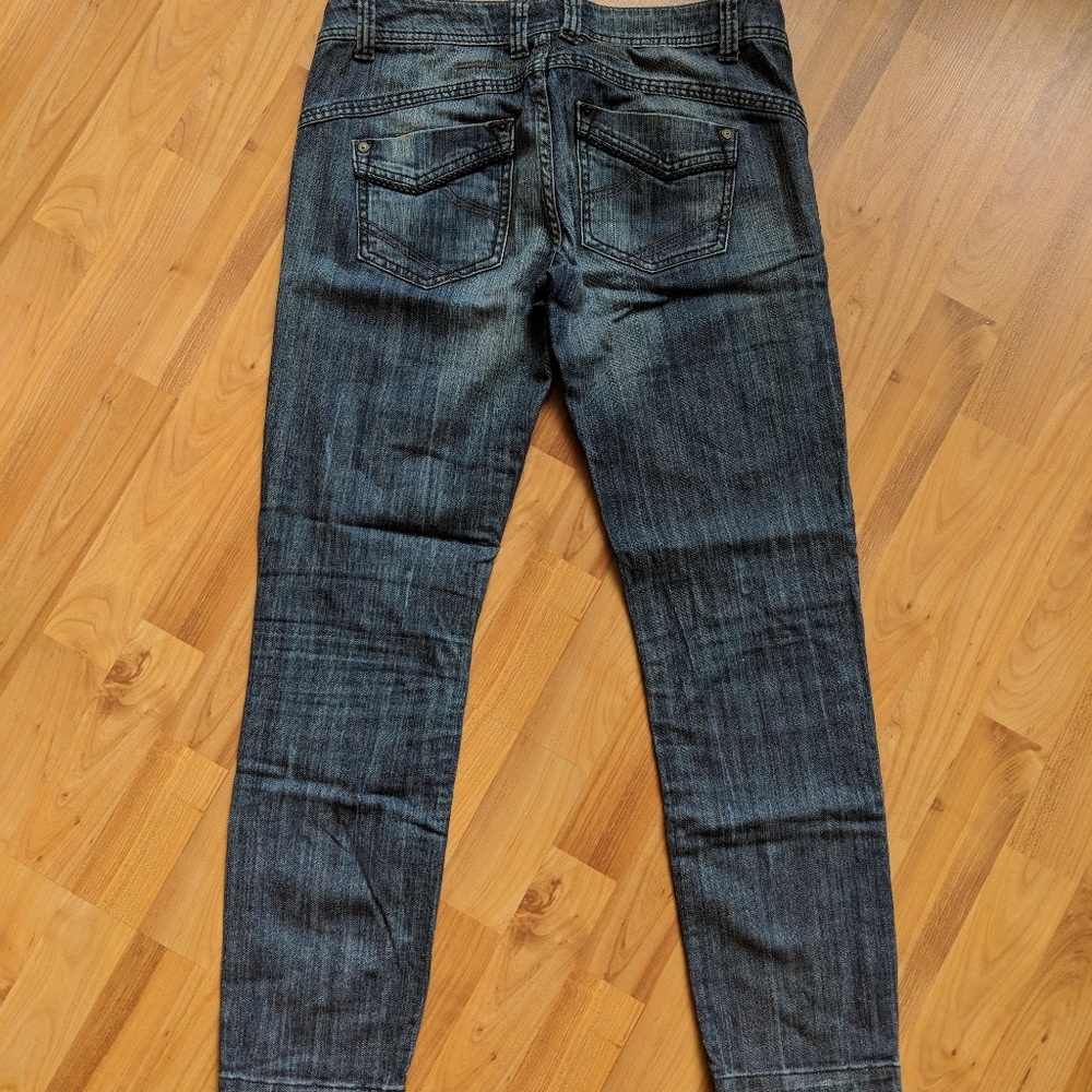 Jeans - Picture 2 of 3
